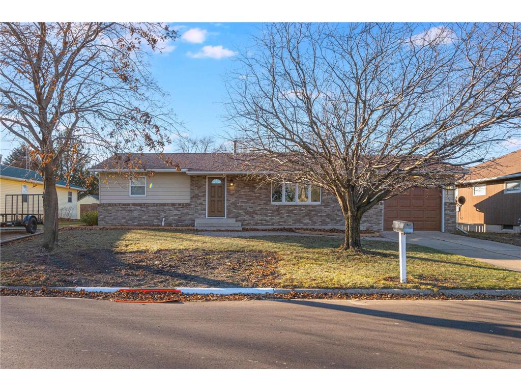 105 S 7th Avenue E Truman MN 56088 6636128 image1