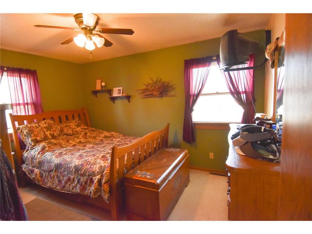 105 Valley View Road Karlstad MN 56732 7049926 image13