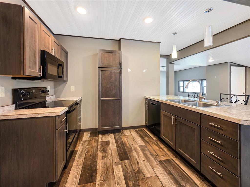 105 W Main Street W Osakis MN 56360 6825032 image4