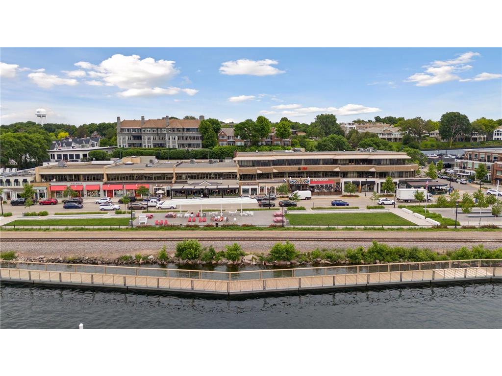 105 Walker Avenue N Wayzata MN 55391 7029478 image125