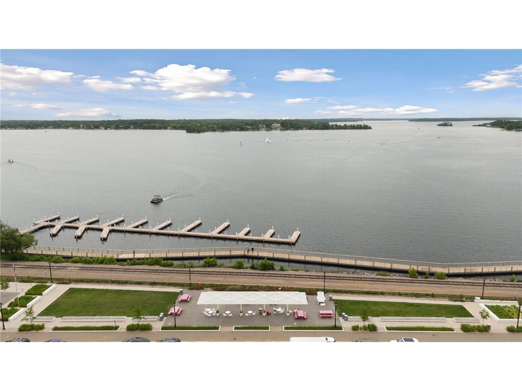 105 Walker Avenue N Wayzata MN 55391 7029478 image128