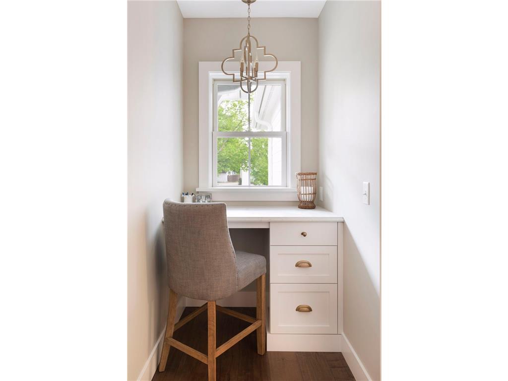 105 Walker Avenue N Wayzata MN 55391 7029478 image54