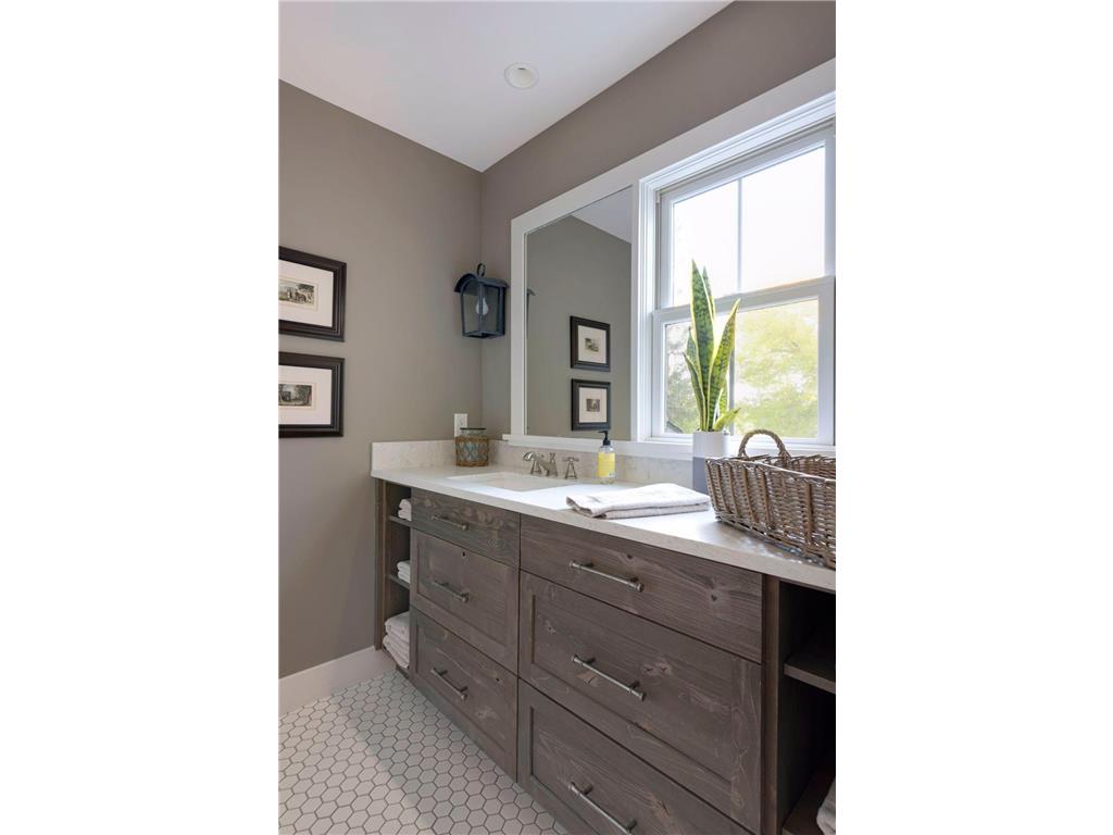 105 Walker Avenue N Wayzata MN 55391 7029478 image70