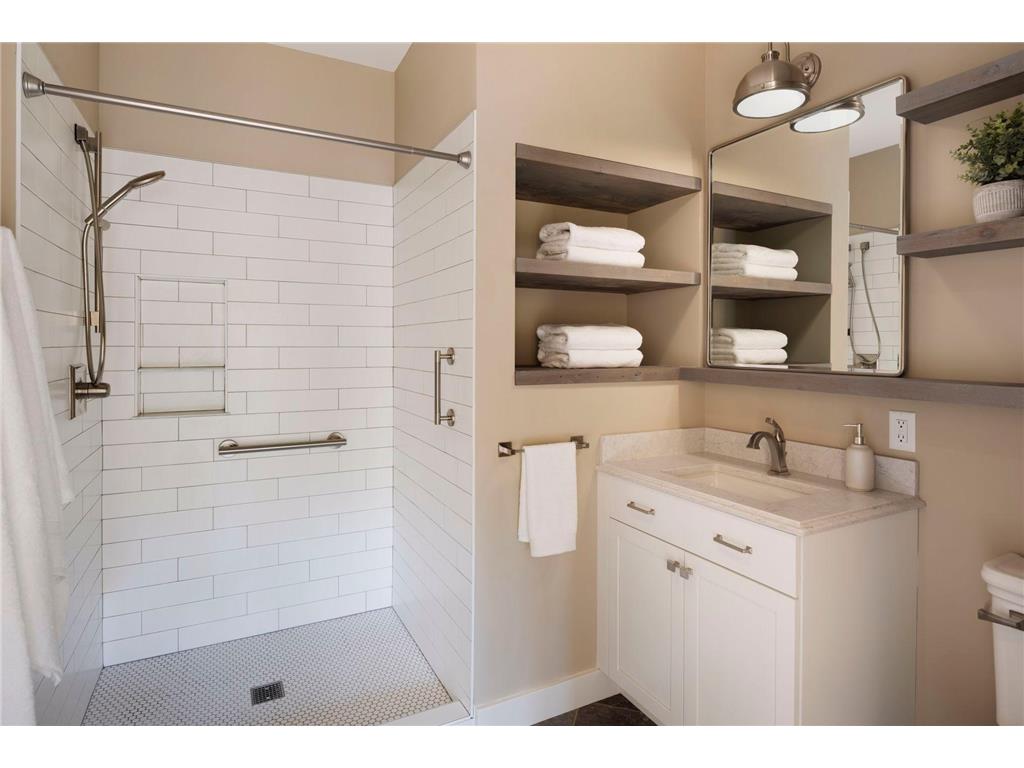 105 Walker Avenue N Wayzata MN 55391 7029478 image74