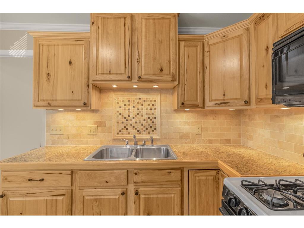 105 Warner Avenue S Willernie MN 55090 7068438 image1