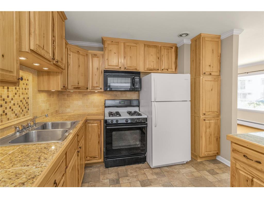105 Warner Avenue S Willernie MN 55090 7068438 image2