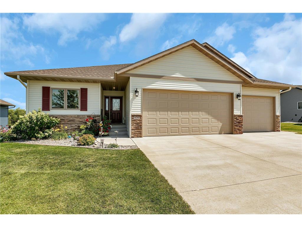 105 Winden Way Avon MN 56310 6411254 image1