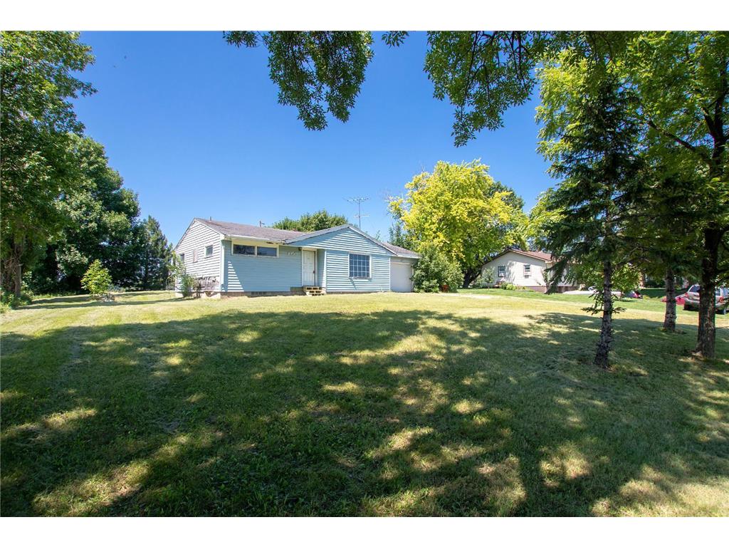 1050 Bluff Street NE Hutchinson MN 55350 6579805 image1