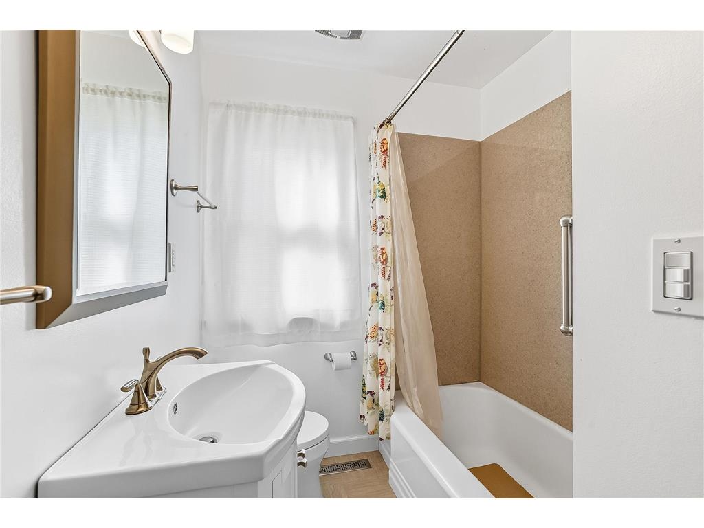 1050 Carlton Avenue Faribault MN 55021 6772669 image20