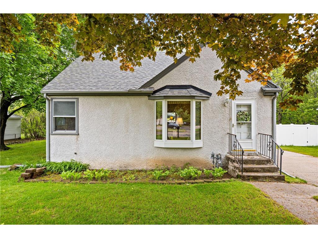 1050 County Road B2 W Roseville MN 55113 7068648 image1