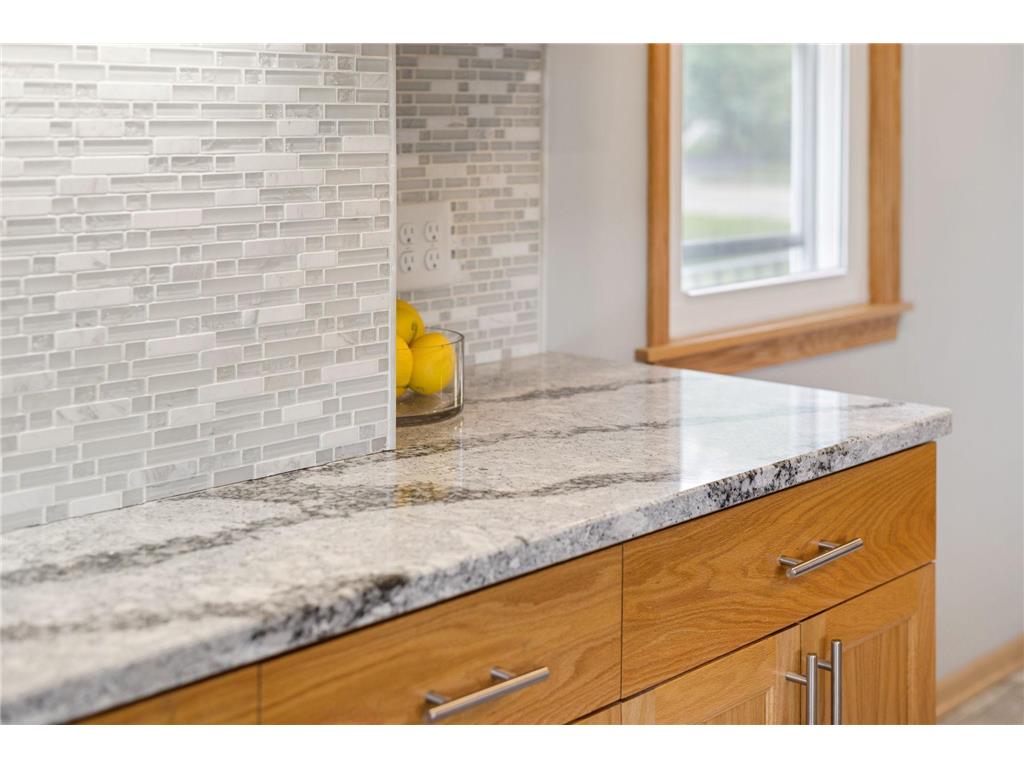 1050 County Road B2 W Roseville MN 55113 7068648 image11