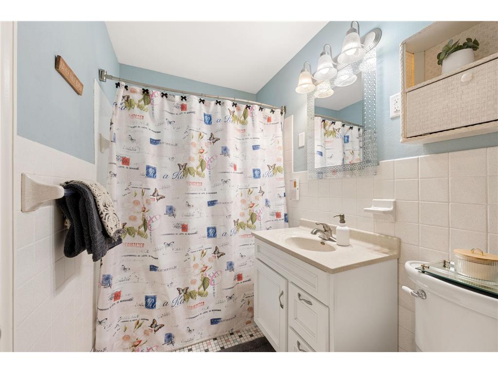 1050 County Road B2 W Roseville MN 55113 7068648 image22