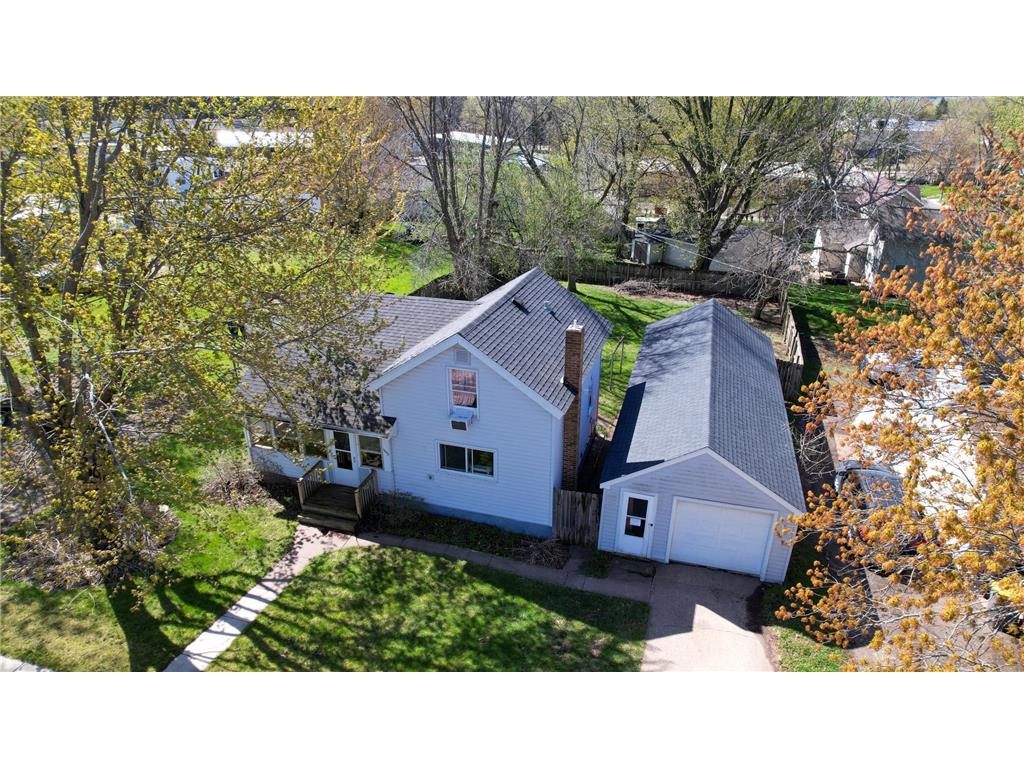 1050 Larcom Street Hammond WI 54015 7072563 image1