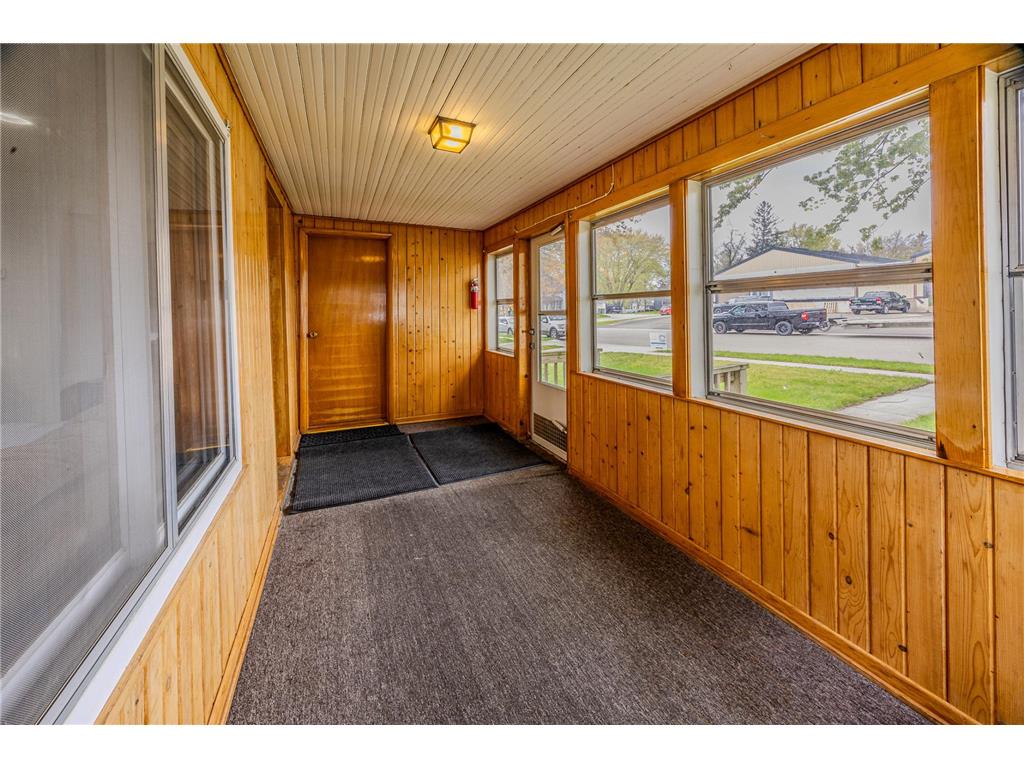 1050 Larcom Street Hammond WI 54015 7072563 image3