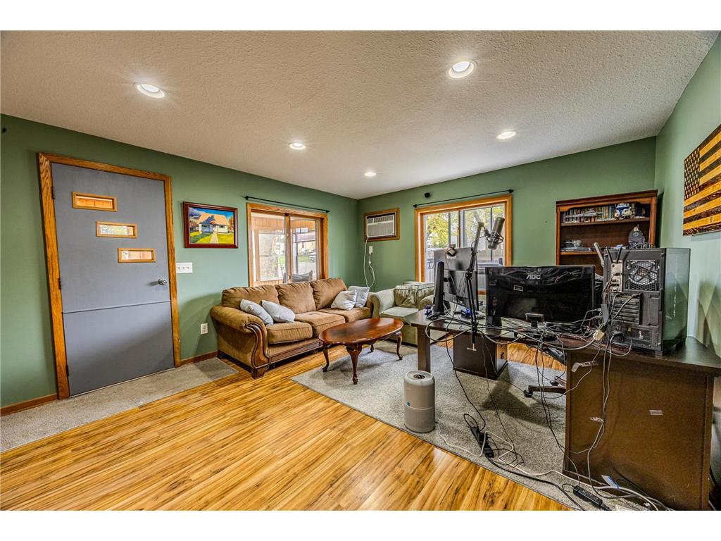 1050 Larcom Street Hammond WI 54015 7072563 image6