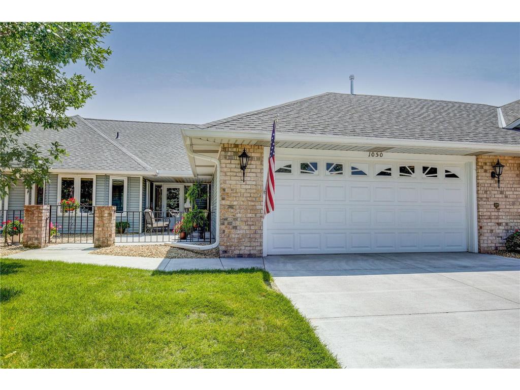 1050 Royal Court Shoreview MN 55126 6400429 image1