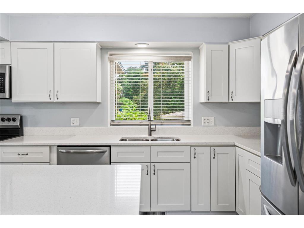 10500 Vessey Road Bloomington MN 55437 7111358 image4