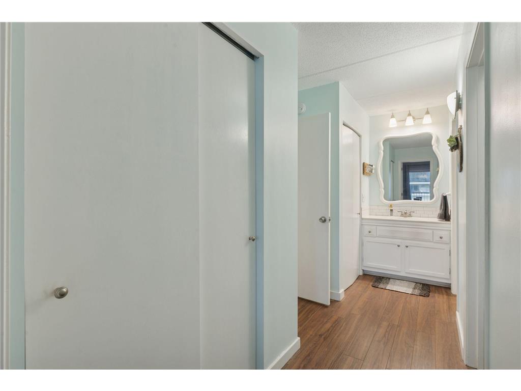 10501 Cedar Lake Road #206 Minnetonka MN 55305 6811297 image18