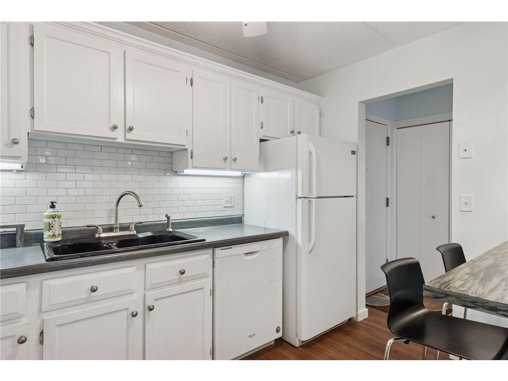 10501 Cedar Lake Road #206 Minnetonka MN 55305 6811297 image7