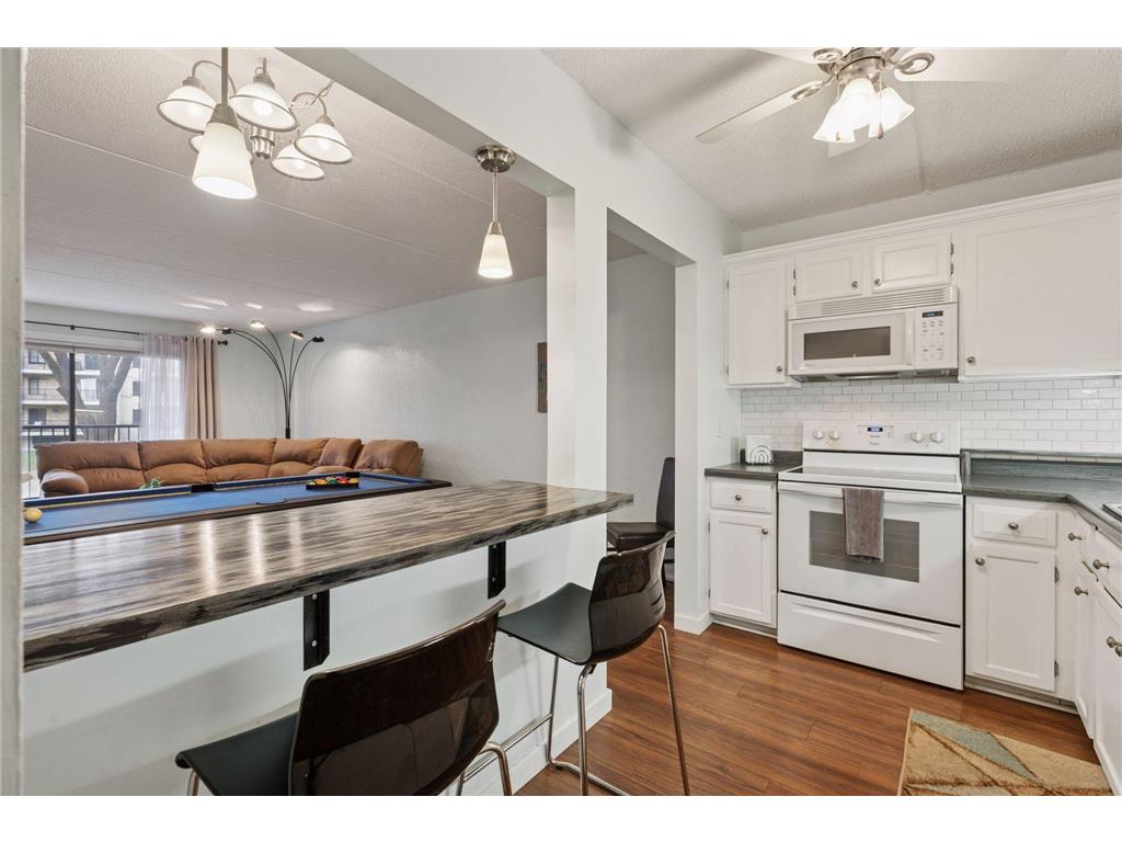 10501 Cedar Lake Road #206 Minnetonka MN 55305 6811297 image8