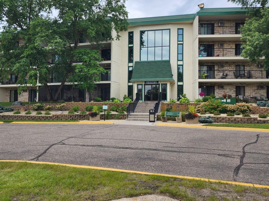 10501 Cedar Lake Road #212 Minnetonka MN 55305 6781224 image1