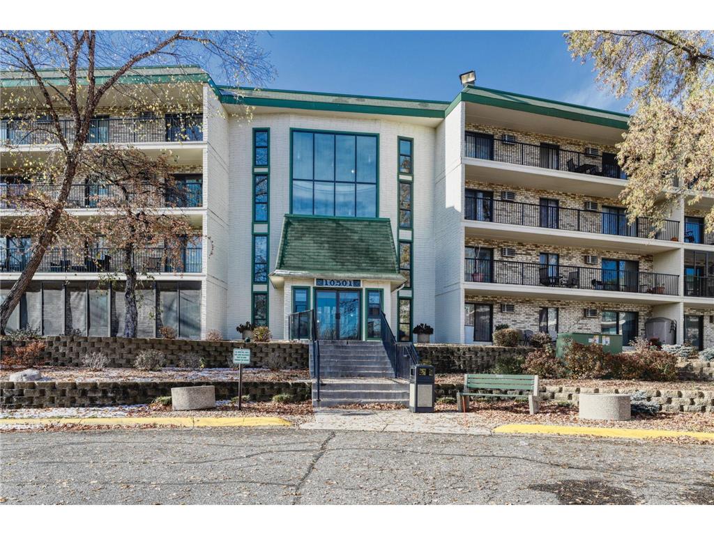 10501 Cedar Lake Road #217 Minnetonka MN 55305 6746302 image1