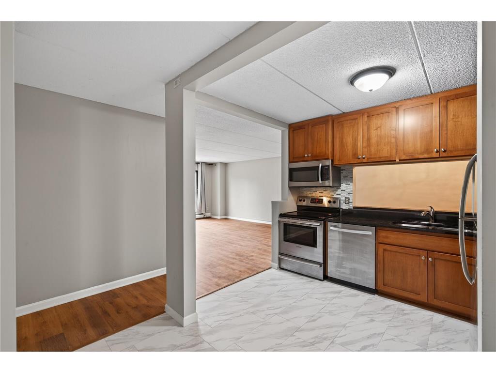 10501 Cedar Lake Road #318 Minnetonka MN 55305 7078658 image13
