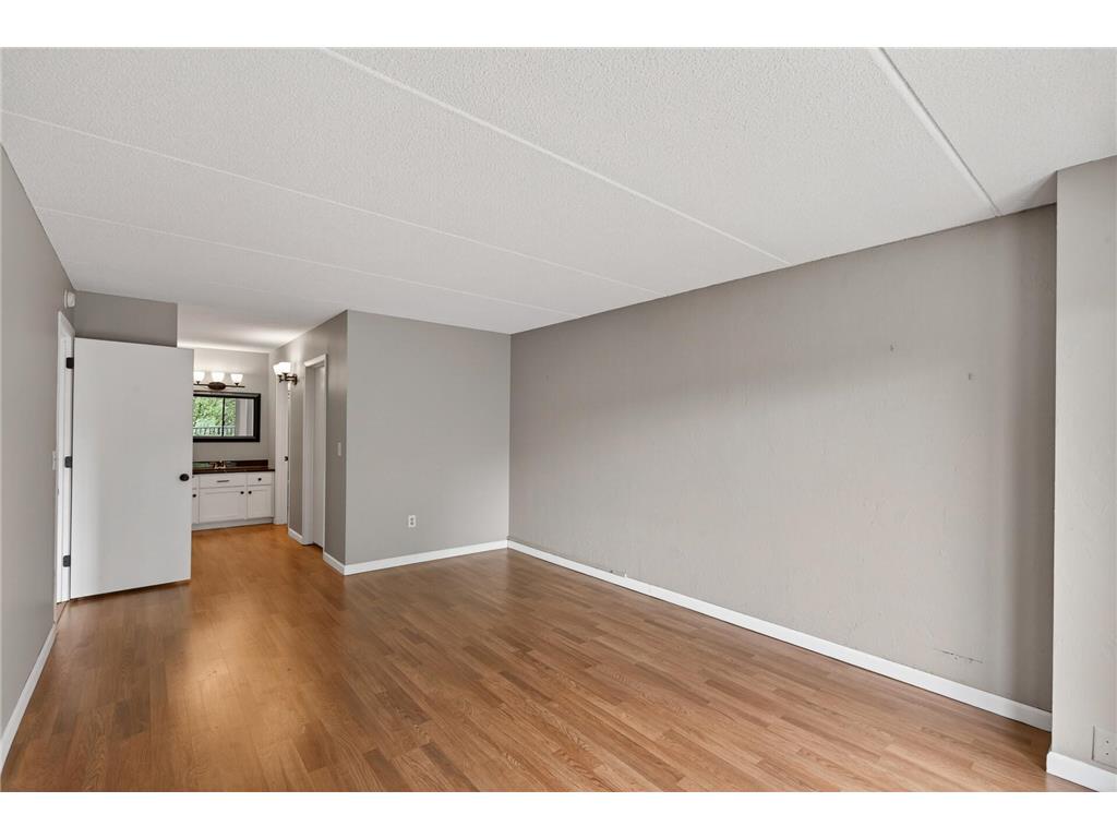 10501 Cedar Lake Road #318 Minnetonka MN 55305 7078658 image19