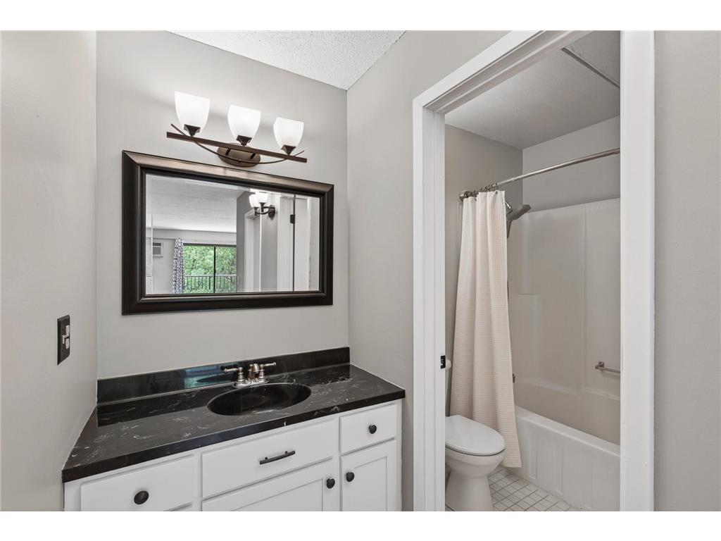 10501 Cedar Lake Road #318 Minnetonka MN 55305 7078658 image22