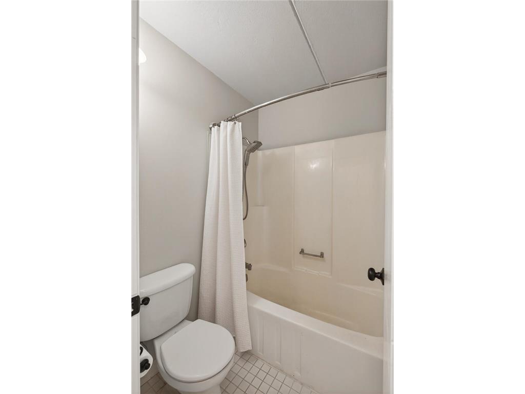 10501 Cedar Lake Road #318 Minnetonka MN 55305 7078658 image23