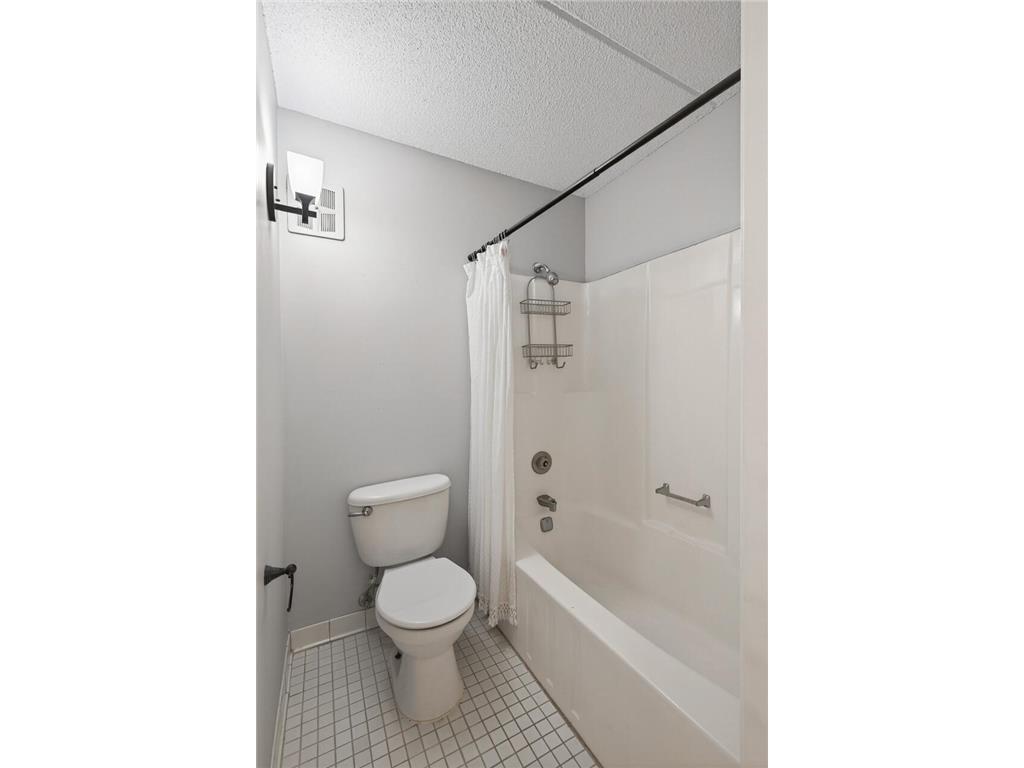 10501 Cedar Lake Road #318 Minnetonka MN 55305 7078658 image30