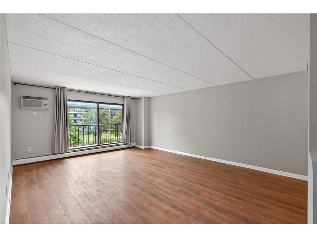 10501 Cedar Lake Road #318 Minnetonka MN 55305 7078658 image4