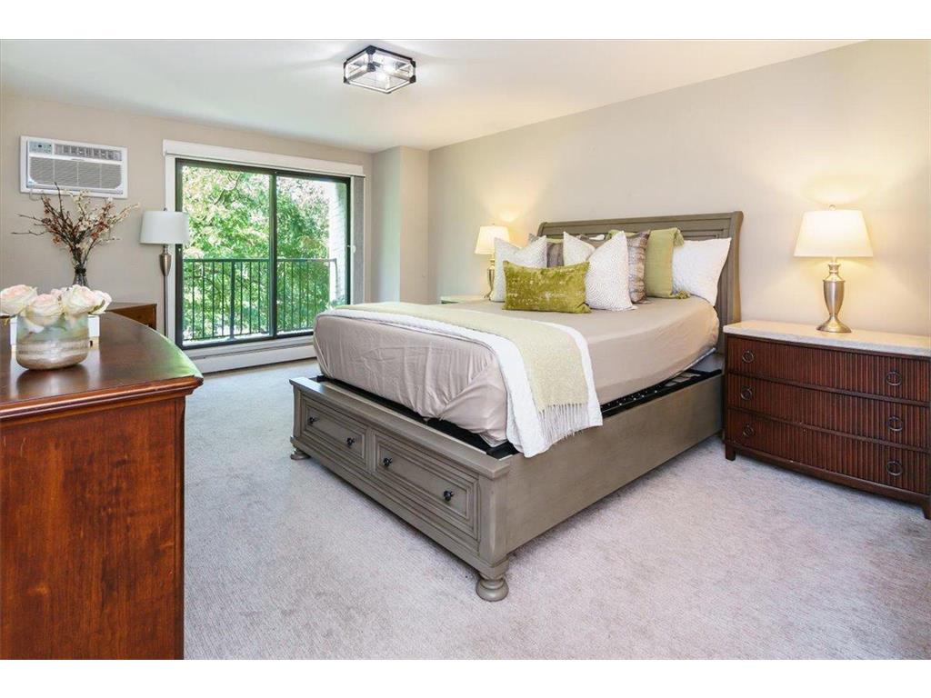 10501 Cedar Lake Road #404 Minnetonka MN 55305 6753324 image17