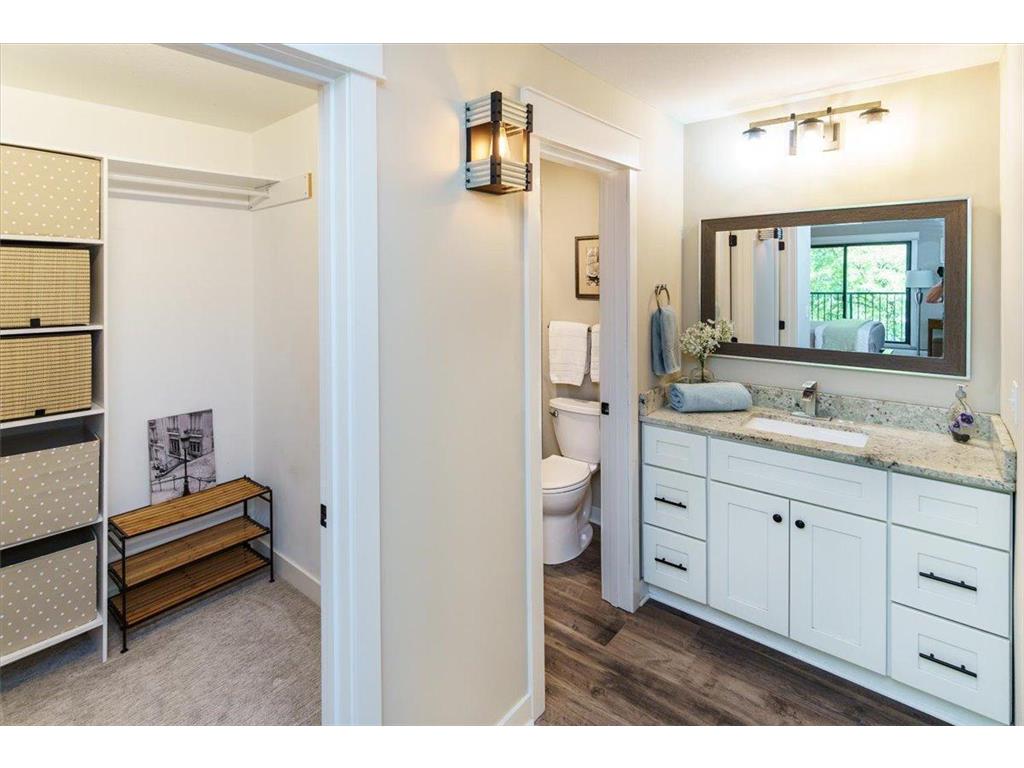 10501 Cedar Lake Road #404 Minnetonka MN 55305 6753324 image18
