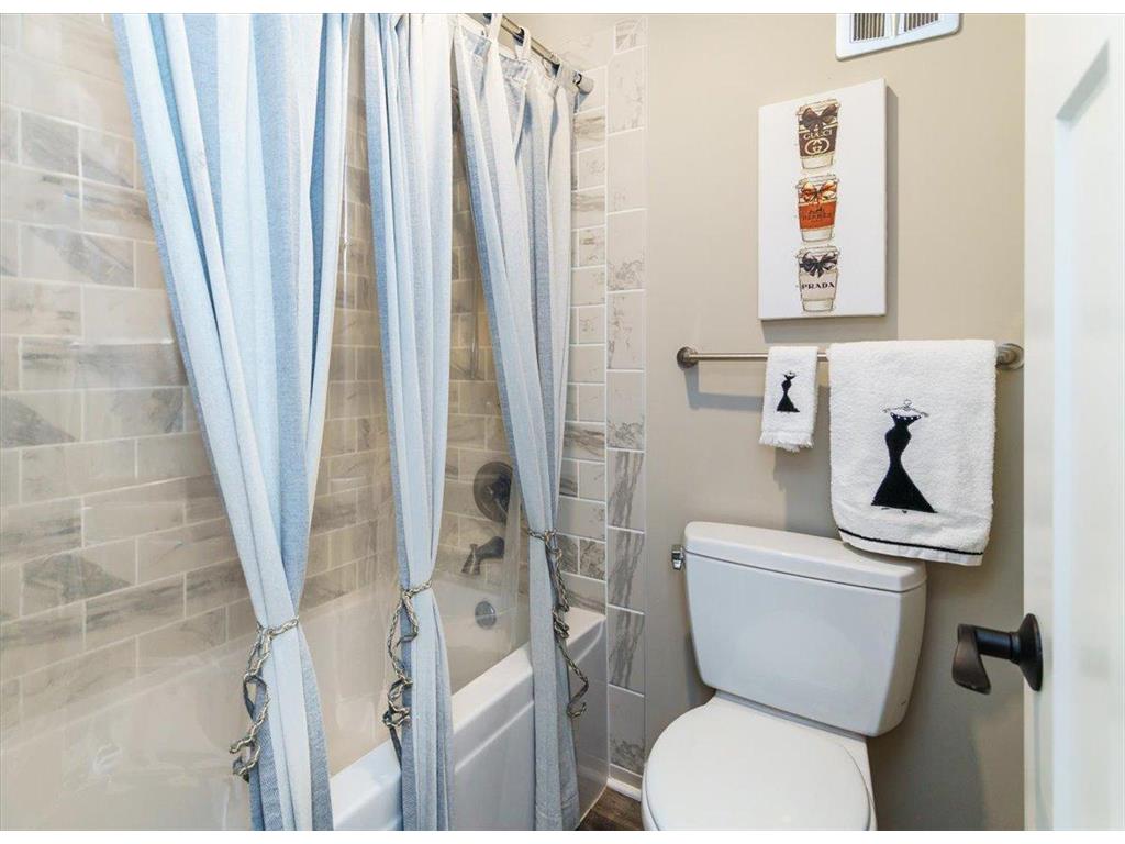 10501 Cedar Lake Road #404 Minnetonka MN 55305 6753324 image22