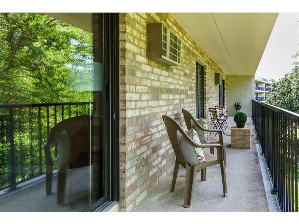 10501 Cedar Lake Road #404 Minnetonka MN 55305 6753324 image25