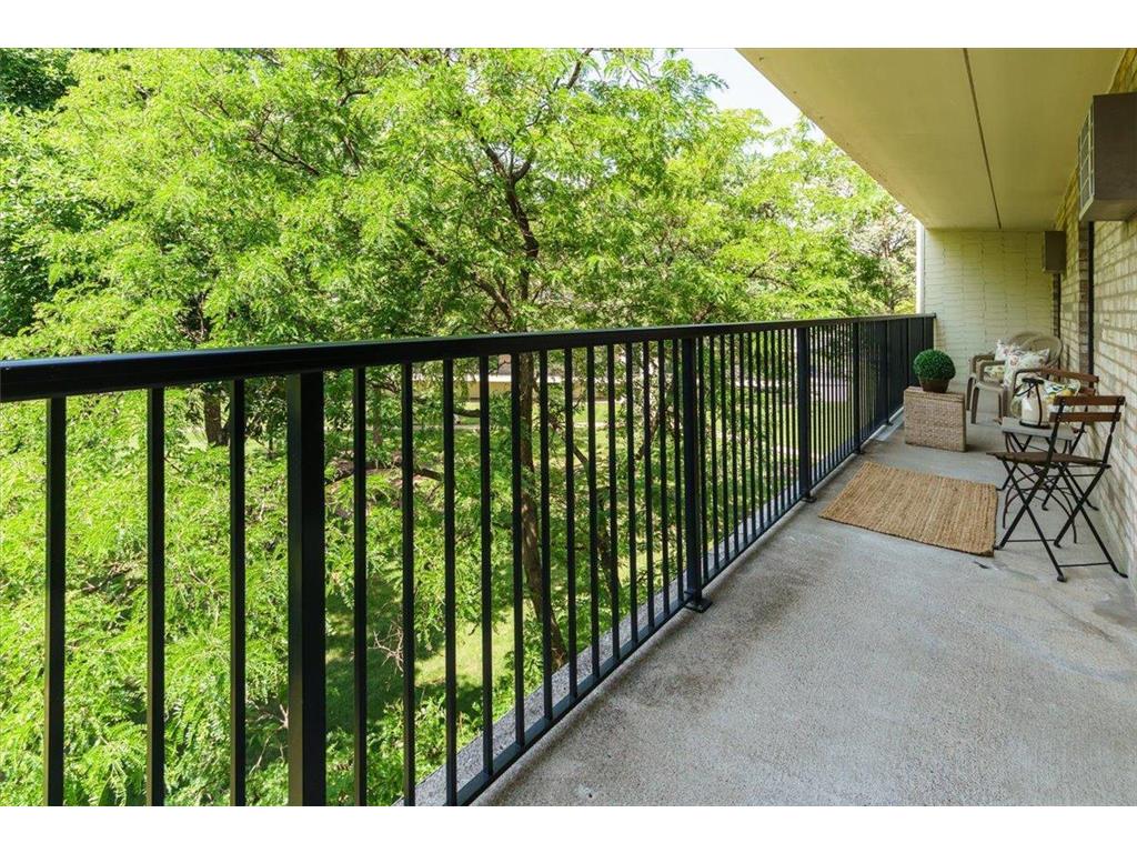 10501 Cedar Lake Road #404 Minnetonka MN 55305 6753324 image26