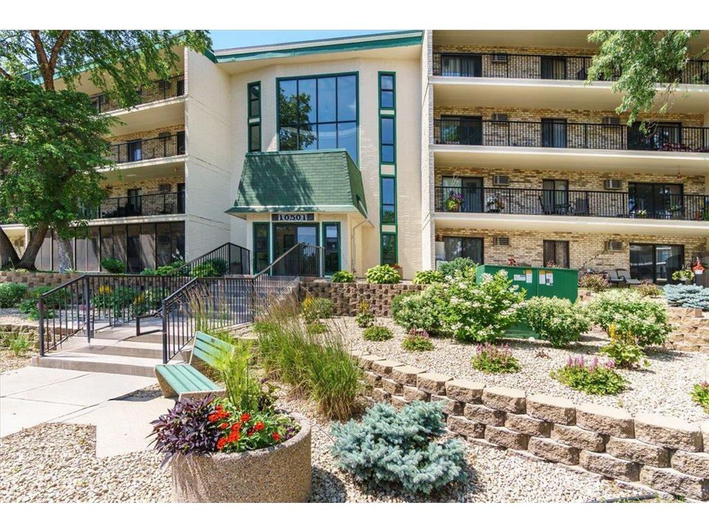 10501 Cedar Lake Road #404 Minnetonka MN 55305 6753324 image3