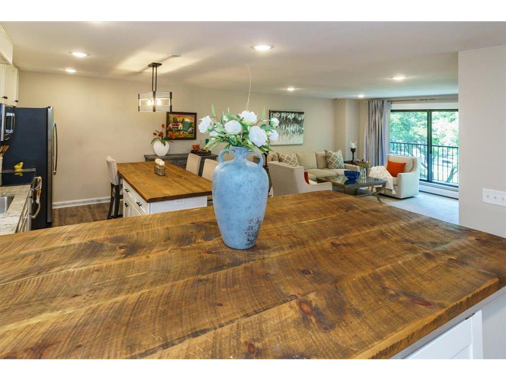 10501 Cedar Lake Road #404 Minnetonka MN 55305 6753324 image6