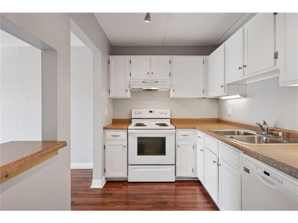 10501 Cedar Lake Road #414 Minnetonka MN 55305 6805037 image18