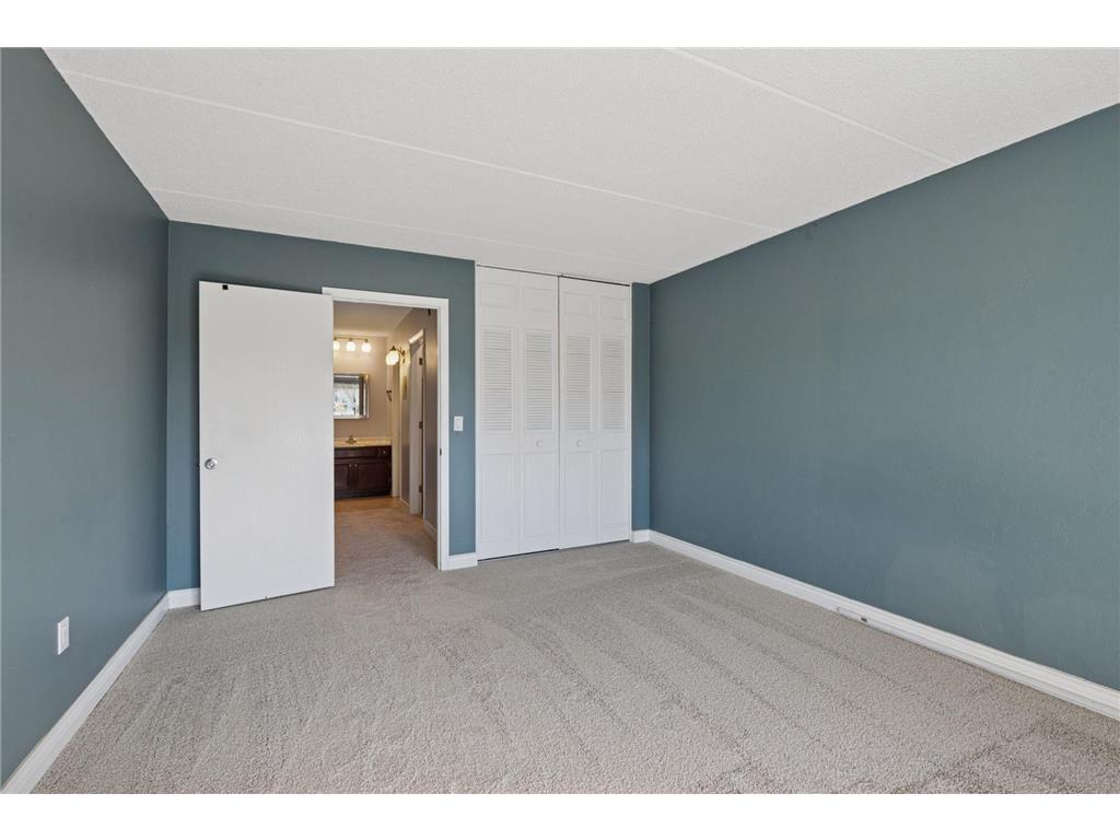 10501 Cedar Lake Road #414 Minnetonka MN 55305 6805037 image21