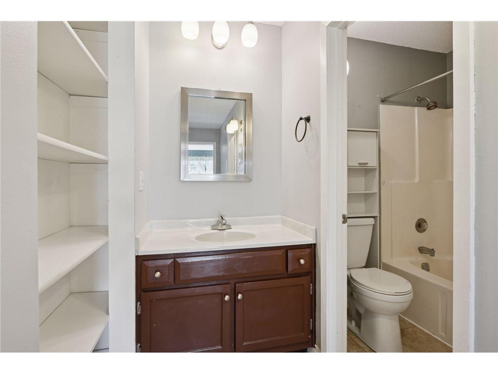 10501 Cedar Lake Road #414 Minnetonka MN 55305 6805037 image24