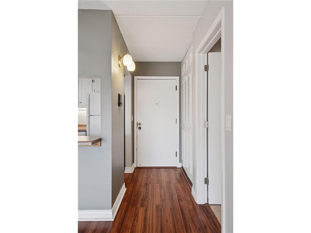 10501 Cedar Lake Road #414 Minnetonka MN 55305 6805037 image25