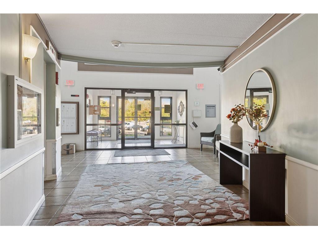 10501 Cedar Lake Road #414 Minnetonka MN 55305 6805037 image5