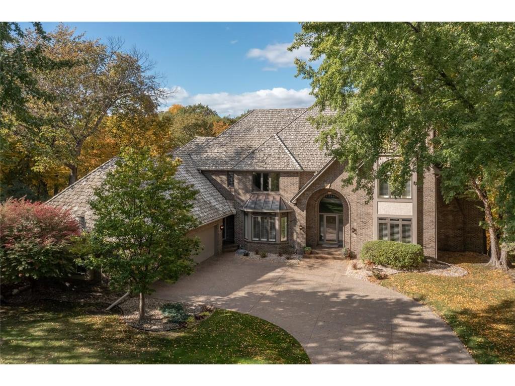 10506 Rigby Drive, Eden Prairie, MN 55347 MLS 6189568 Edina Realty