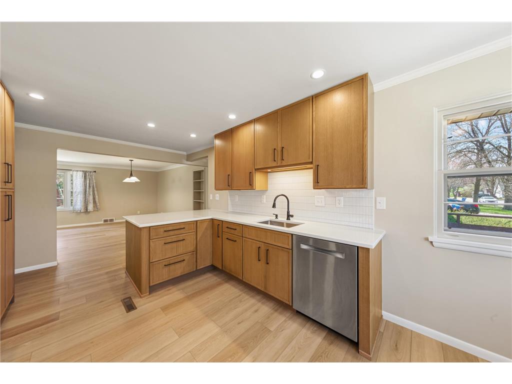 1051 Anderson Place Owatonna MN 55060 7059983 image15