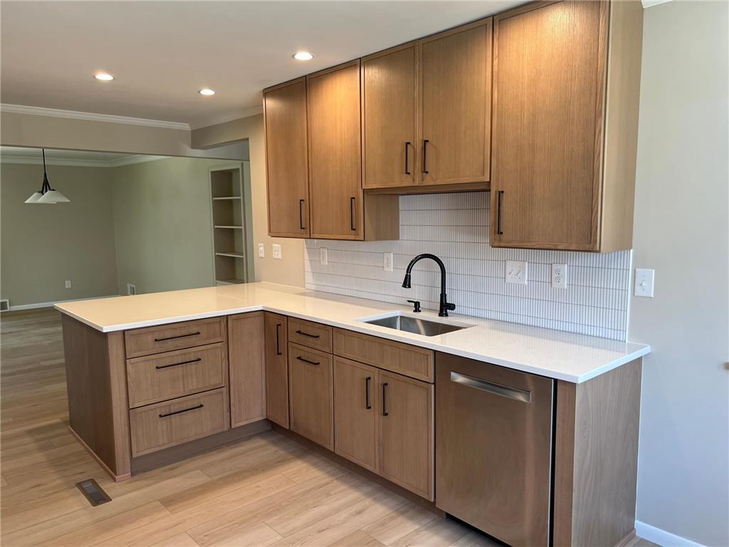 1051 Anderson Place Owatonna MN 55060 7059983 image17