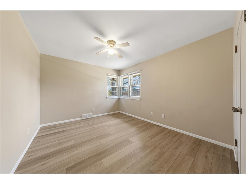 1051 Anderson Place Owatonna MN 55060 7059983 image24