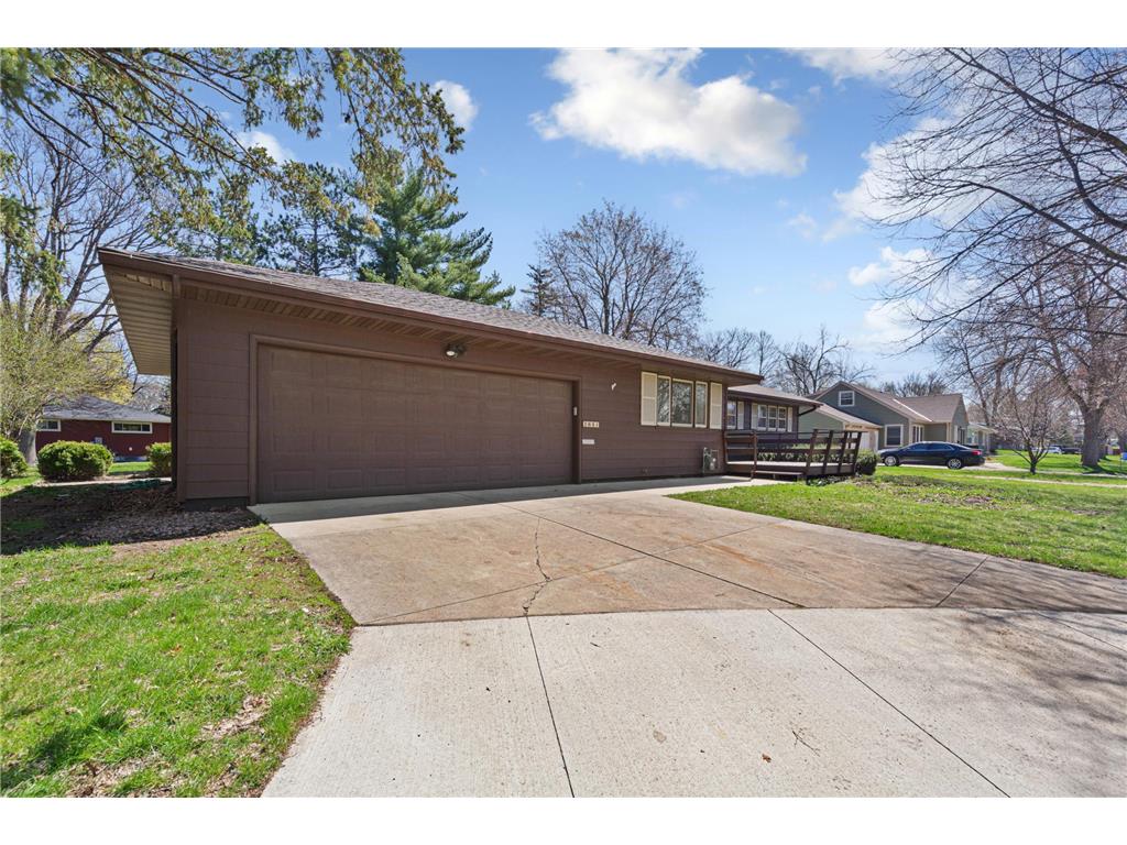 1051 Anderson Place Owatonna MN 55060 7059983 image4