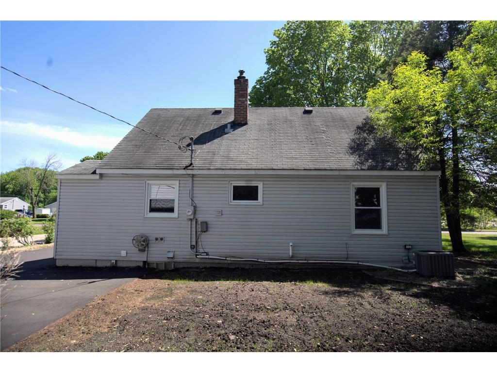 1051 Burke Avenue W Roseville MN 55113 7077701 image15